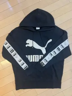 PUMA フード付き ブラック トレーナー