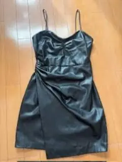 ブラックレザー風キャミワンピース