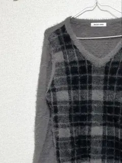 チェック柄 Vネックシャギーニット