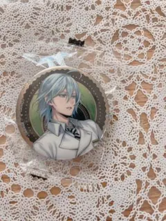 ツイステ　実験着缶バッジ　シルバー