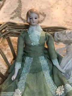 アンティーク Hertwig社製ブロンド少女のパリアンドール Antique toricoTte ブロンドショートヘアのビスクドール 3.5in