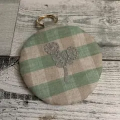 ハンドメイド　丸いポーチ　バッグチャーム　ミナペルホネン　ボヌール使用