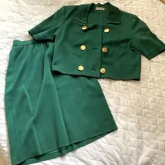 Item thumbnail for item 7cc68a25-36eb-4dac-8d88-2b192c15c0e2