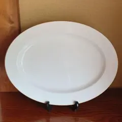 ノリタケ Noritake 金縁の白い楕円形大皿