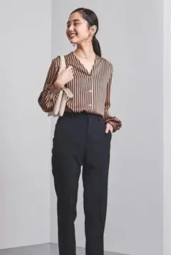 UNITED ARROWS ネイビーとベージュのストライプ長袖シャツ