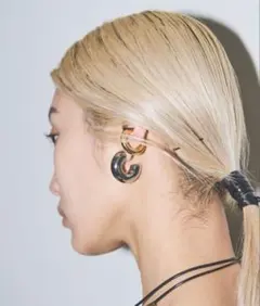 AIC. ボリュームイヤカフ　ゴールド　イヤーカフ