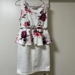 ペプラム ドレス