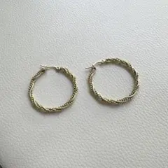 ゴールドツイストフープピアス ステンレス