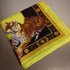 VERSACE ヴェルサーチ 大判ハンカチ トラ柄のサムネイル