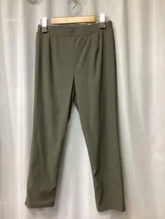 レリアンLEILIAN ゴールドの飾りが素敵なストレッチパンツ15ベージュ未使用 パンツ | レリアン公式オンラインストア