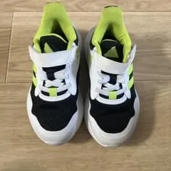 adidas スニーカー17㎝　CLOUDFOAM 黒　黄緑のサムネイル