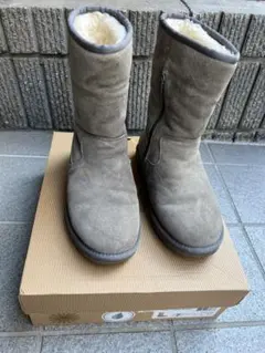 アグ★箱付き★UGG 白ムートン、ブーツ グレー24センチ、24cm★