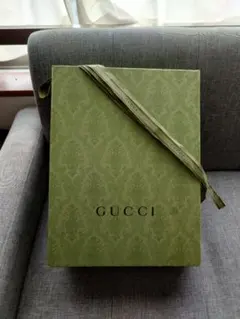 S*i様 GUCCI ギフトボックス グリーン 大