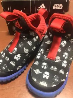スターウォーズ　スニーカー　アディダス