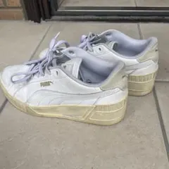 PUMA ホワイト 厚底 スニーカー 23.5cm