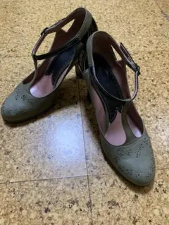 【箱付き】Vivienne Westwood Tストラップパンプスのサムネイル