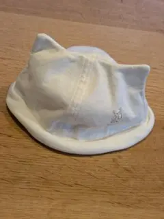 ホワイト 猫耳 ベビー帽子 クマさんの刺繍入り