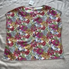 新品！parks リバティのシャーリングブラウス 青と紫の花柄 上品