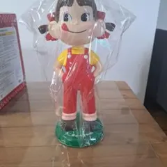 ペコちゃん首振りフィギュア