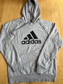 アディダス　adidasレディースM パーカー　グレー