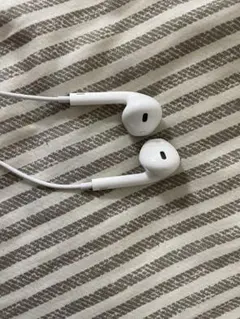 Apple EarPods Lightningコネクタ 有線イヤホン