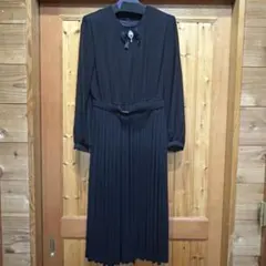 【新品未使用】昭和レトロ　日本製　ブラックワンピーススーツ（リボン・パール付き）