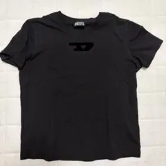 DIESEL ロゴ メタルプレート Tシャツ ブラック - メルカリ
