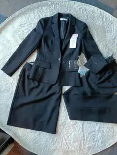 【形状安定】選択機で洗えるスーツ　ブラックパンツスーツ シングルボタン