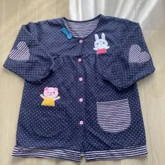 ウサギ刺繍のドット柄　もこもこ長袖エプロン　保育士　幼稚園教諭　介護士