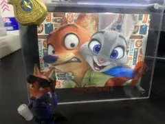 ズートピア ニック・ワイルド フィギュアとカードスタンド