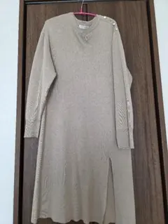 THE SHOP TK ニットワンピース ベージュ~リブ編み 長袖ニット