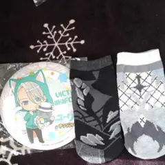 ユーリonICE　缶バッジスタンド ＆ ペットボトルホルダーセット