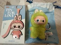 POP MART THE MONSTER PIN FOR LOVE イニシャルV