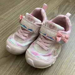 Item thumbnail for item aa88e174-8553-4c9b-bf8c-48563fff3486