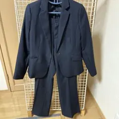 ネイビー ビジネスパンツスーツ 上下セットのサムネイル