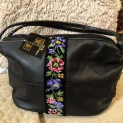 本革　ミニバッグ