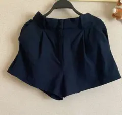 H&Mネイビーショートパンツ