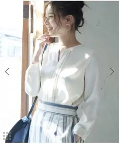 ロペピクニック　フロントタックブラウス　オフホワイト　M