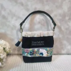 インド刺繍リボン　バネ口ポーチ　コスメポーチ　メイクポーチ　花柄　ミニバッグ