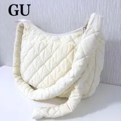 GU パフィーキルティングビッグバッグ オフホワイト ショルダーバッグ