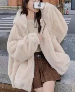 新品同様ふわふわもこもこボアパーカー