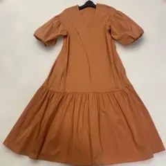 ナチュラルビューティベージュク バルーン袖半袖 フレアロングワンピース　オレンジ