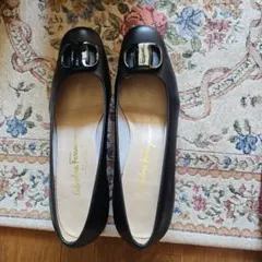 r*＊様 Salvatore Ferragamo 黒 バレリーナシューズ