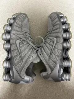 NIKE SHOX シルバー スニーカー 27.5
