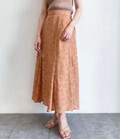 ペプラムマキシスカート