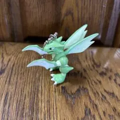 ストライク　モンコレ　フィギュア