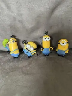ミニオンズ　かくれんぼフィギュア　ケビン　ガチャ