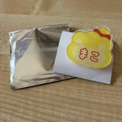 NiziU ランダムバッジ マコ