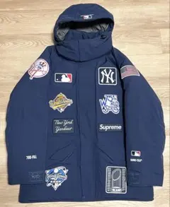 Supreme NY Yankees GORE-TEX Down Parkaのサムネイル