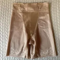 ワコール　ガードル　マイナス5歳のくびれパンツ　64